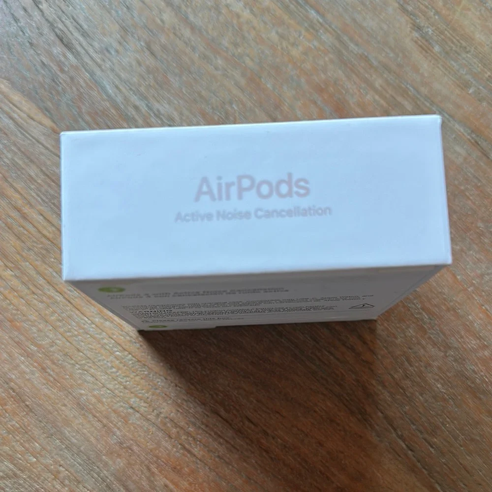 Apple White Wireless Earbuds
